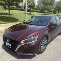 🚗 للبيع نيسان ألتيما 2024 🚗 سيارة نظيفة جداً وبحالة ممتازة، استعمال خف...