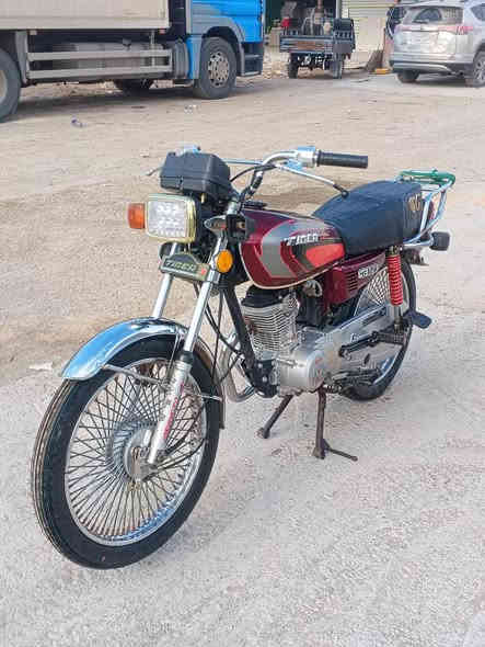 السلام عليكم دراجه للبيع تايكر موديل 2021 اوراق 5 كهربائيّات شغاله محرك مفتوح بس ولفات تايرات جدد  دراجه نضيفه كلش تجي واتشوف بعينك المكان واسط العزيزيه  الشراي يتصل على الرقم(***********) غير متواجد على الفيس
