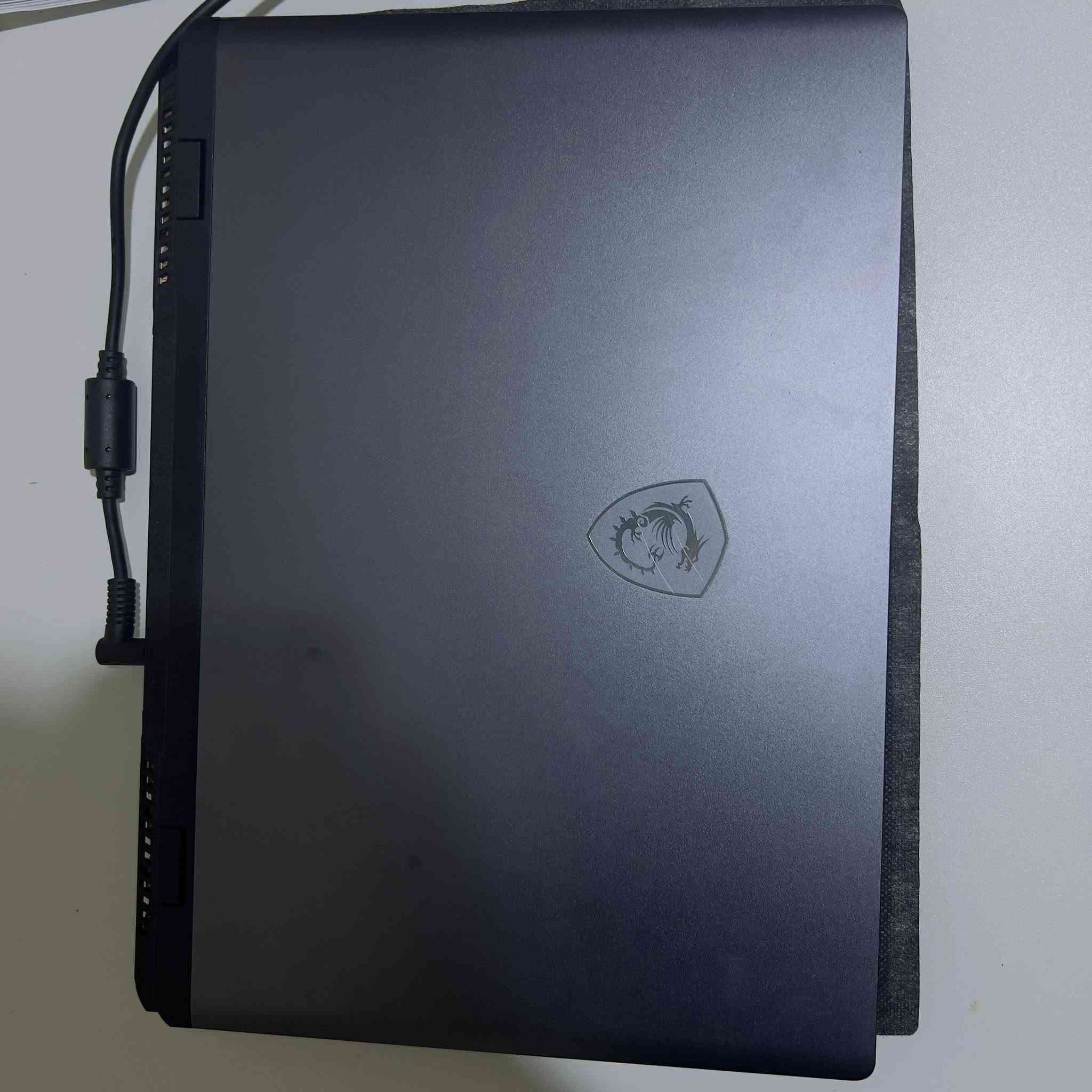 لابتوب MSI
المواصفات 
معالج r9 7945HX
كارت شاشة 5060 
رام 16 DDR5 
ذاكرة تيرا 
مواصفات ثانوية مروحتين 5 انابيب نحاسية 
يدعم وضع الالعاب الكامل مع تغيير الوضع حسب الحاجة 
كيبورد rgb تخصيص كامل 
شاشة 16 انج 
دقة 2.5k 
240 هرتز 
Ips 
السعر مع التوصيل مليونين و50 الف 
للشراء تواصل واتس اب 
***********
