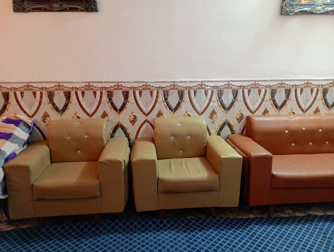 تخم قنفات نضيفات جدآ نظافة ميه بلميه ***********نجف
