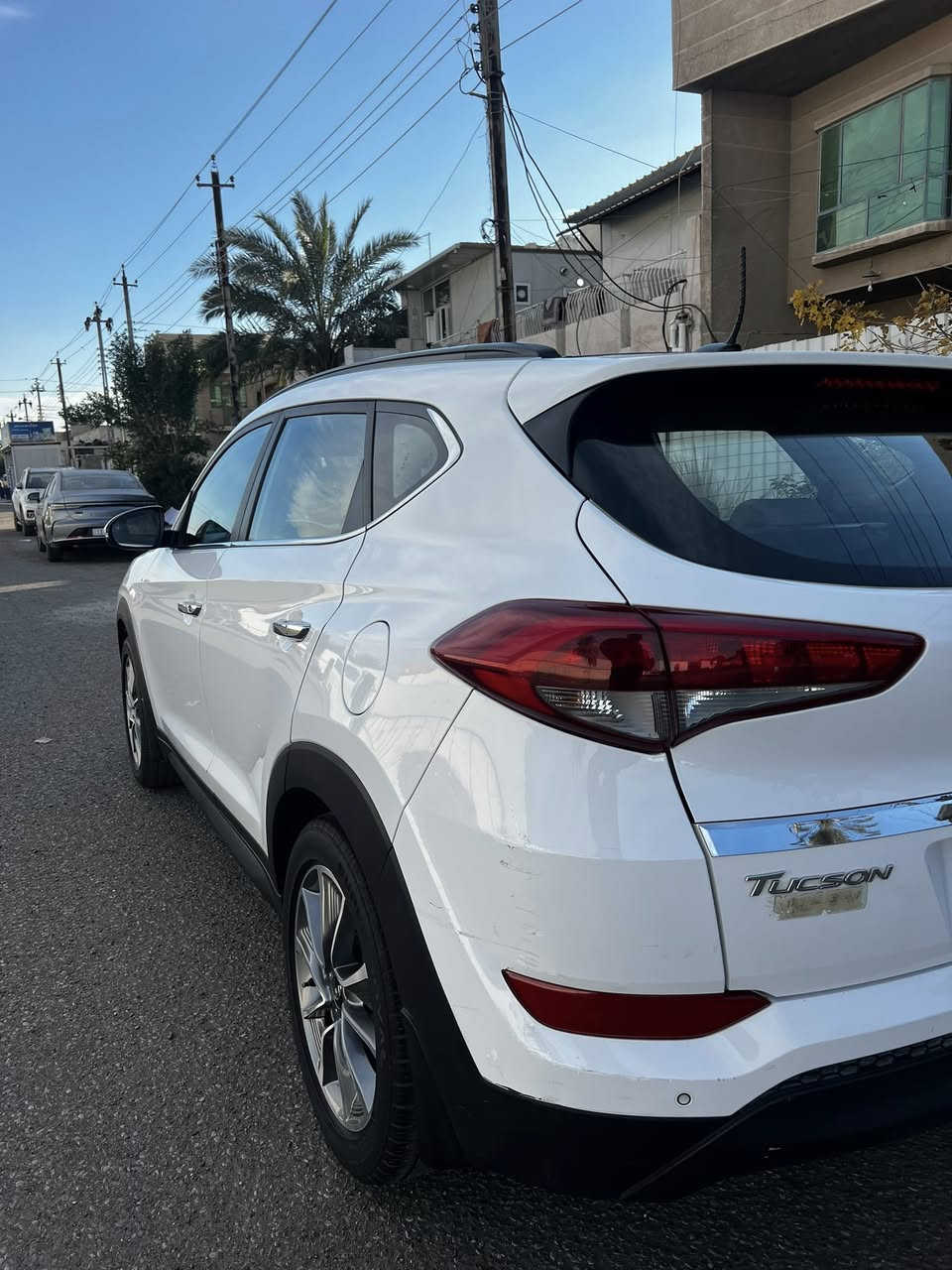 ‏سلام عليكم للبيع توسان موديل 2018 ماشية 118 السيارةمكفولة من الصبغ مكان السيارة بغداد السعر 197 الهاتف *********** ￼
