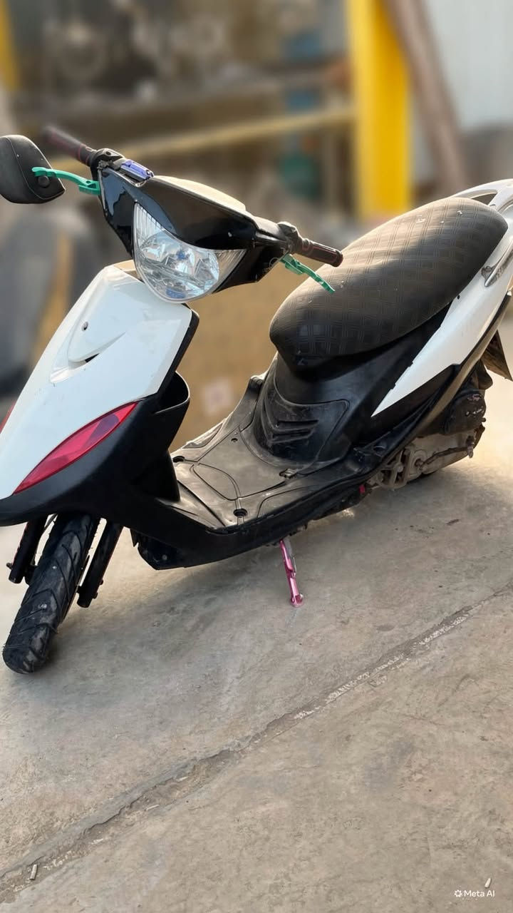 دراجه ماكس عدله نضيفه كلشي مابيه كاملة
شي بيه بلادي ماعدا الكفرات الدراجه مبدله فقط ولفات بوش او بستم كله بلاد فقط ولفات مبدل الشراي خاص
رقم الهاتف ***********
