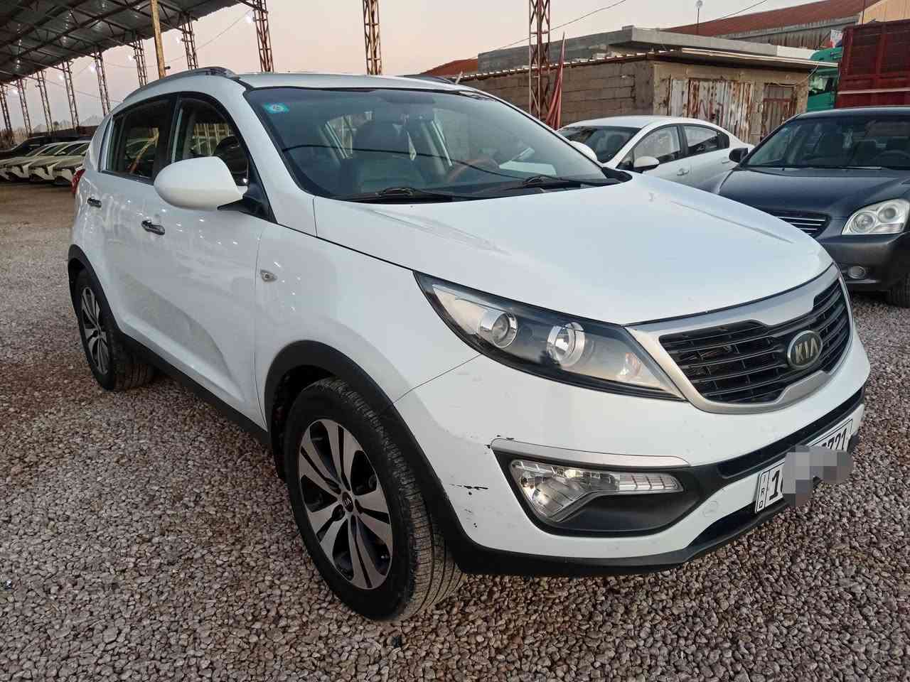 كيا سبورتج موديل ٢٠١٤ خليجي محرك ٢٤٠٠  دوش رقم قادسيه دولي مكفوله كفاله عامه مواصفات السيارة شاشه وكامره دواخل صاج حساس خلفي بلاجكتور السونار داخل المنشور السعر ١٥٠ ورقة نقد أو مراوس مكان السيارة السماوه الرميثه للاتصال *********** او ***********
