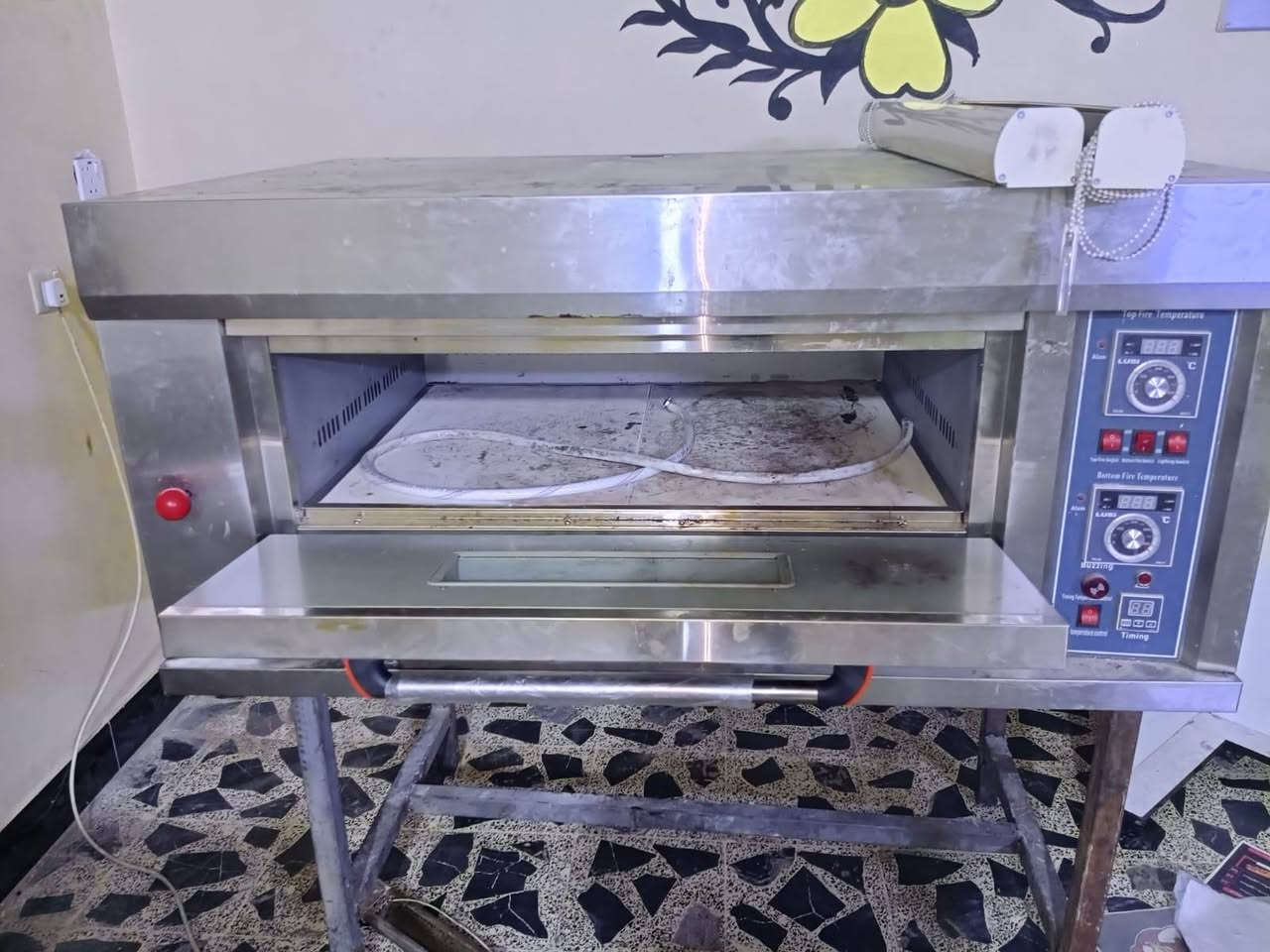 غراض للبيع مطعم بي واتس +9647860542479
