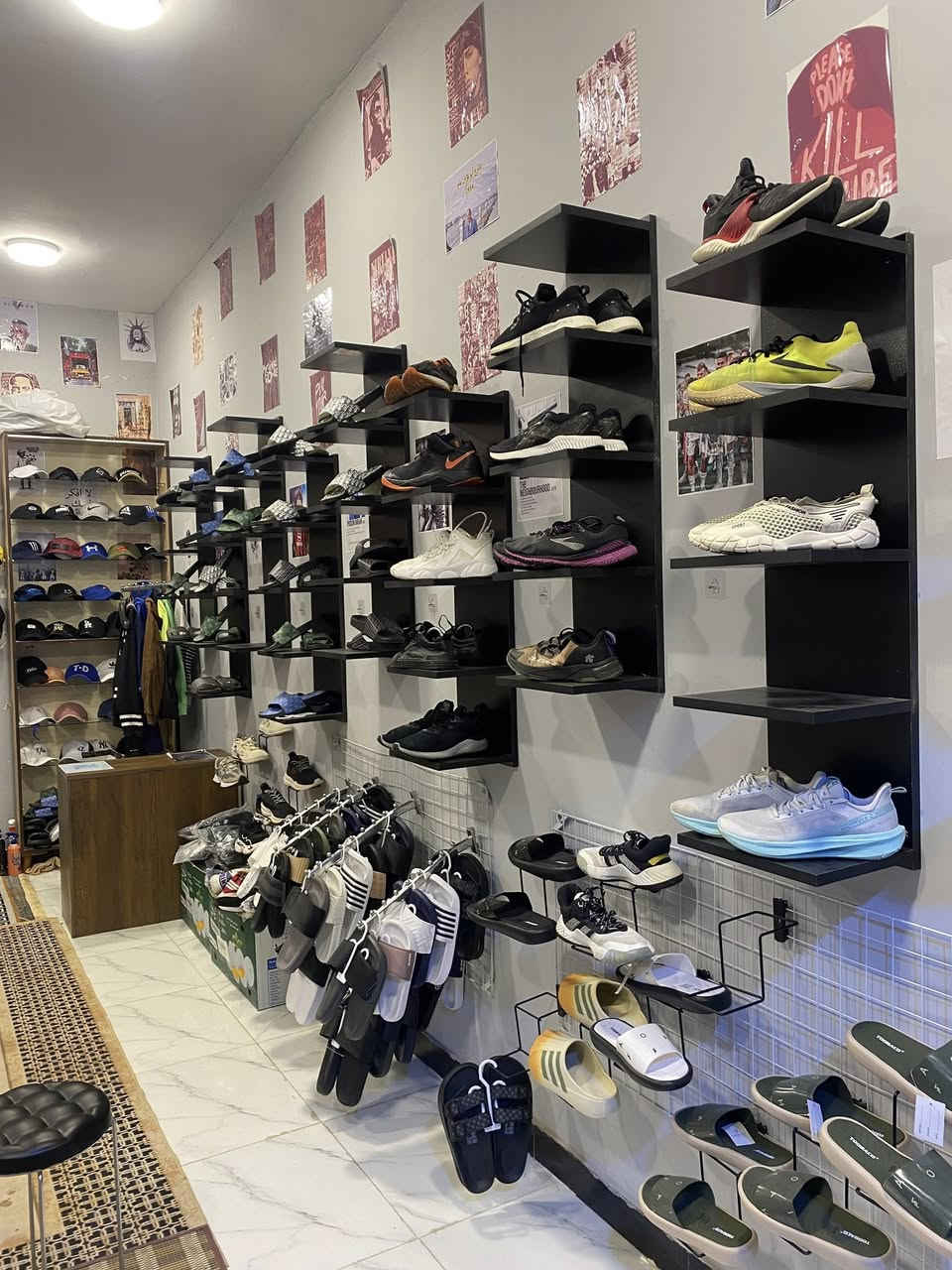 السلام عليكم.♥️
تم.افتتاح.محل احذيه باله . رياضية🌹
 
♥️العنوان_مقابيل المهره _داخل _قيصرية _الساري ♥️

احذيه باله ترانشوزات اصلي رجالي ♥️

جميع الاحذيه الرياضيه♥️

بأسعار.مناسبة .جداً _🎴(أسعار _تبدي _من.٧ لحد ٢٠)

اتصال 📞 *********** فقط واتساب ♥️

حياكم الله ♥️
