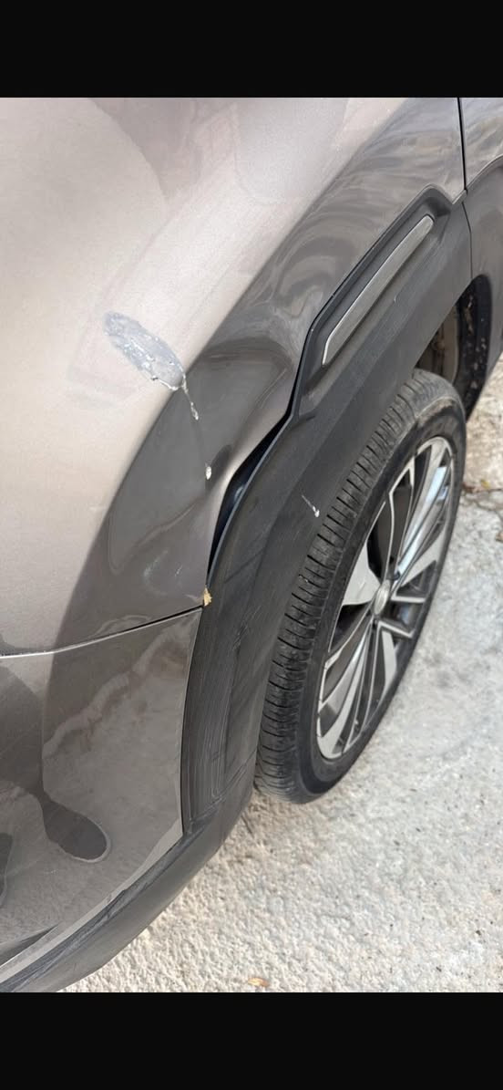 شانجان cs35 موديل ٢٥ بيع مستعجل ماشيه 23 الف جديده ومكفوله عدا الي موضح بالصوره  فول مواصفات مكانه بزيونه السعر 22 مليون السياره حره تحويل ثاني يوم البيع بالنقد ***********

