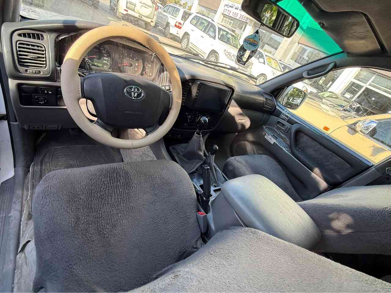 مونيكا موديل ٢٠٠١ 
رقم اسولى 
سته سلندر
رقم و سنه وى جديد 
سياره حيل حلو ماشالله 
داريم شفت 
رقم و سنه وى جديد
گيرو محرك و تبريد جديد
تخم تاير جديد 
مابى ربع نواقص  حيل حلو
(بس جاملغ سكن امامى سبخ بدون دواخل )

مواسفات 
سلاجه 
تبريد مركزى
جام كرباى
كير عادى
سعر // ١٣٨ ورقه قفل 
***********
——————————
مونيكا موديل ٢٠٠١ ته حويل اسل
يه ك پارچه بوياخه بى ناوگرتن 
هه موو گيانى به شه رت زور تازه يه
تايه ى لوكه
رقم و سنه وى تازه
كيرو مه كينه لوكه

مواصفاتى 
سلاجه 
تبريد مركزى
جام كاره با
نرخى قفلى ١٣٨ كه لا
*********** السليمانية, العراق
