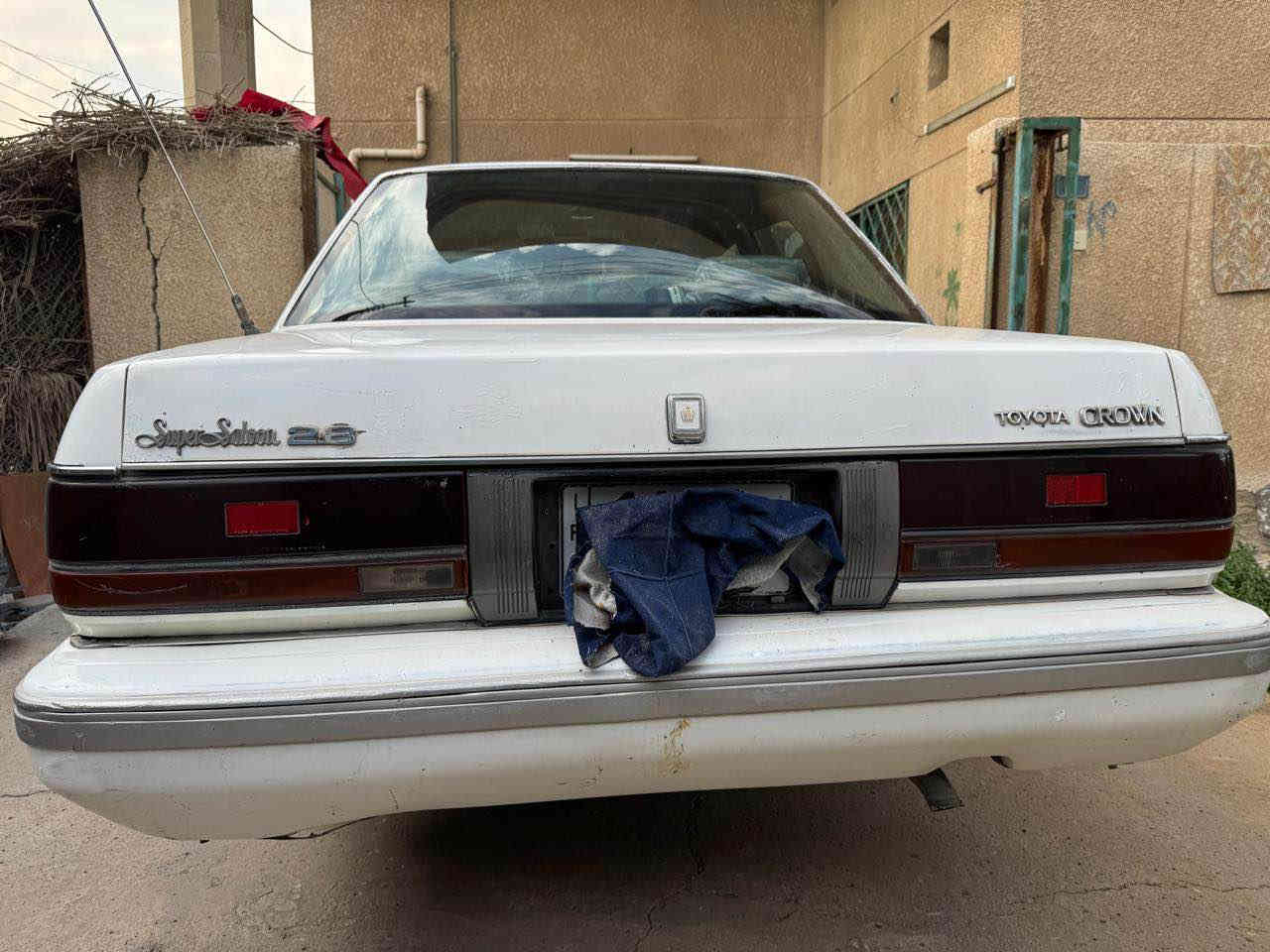 سيدان موديل 1990 مكينه وكير جدد كير عادي كهربائيات وتبريد شغال سياره بلاديه بيها مكانات صبغ بدون معجبون رقم بغداد تحويل ثاني يوم لرقم الجديد داخلها جديد سياره نضيفه وبلاديه مكاني بغداد حي لخضراء 
سعرها ٦٥ ورقه وبيها مجال 
*********** بغداد, العراق
