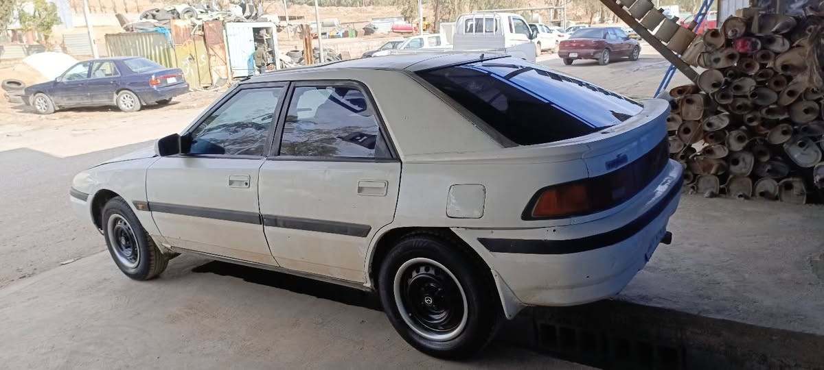 بەناوی خوای گورە 
***********سعر18گەڵا
مازدا‌323مۆدیل 91ئاڕم پلاستیکی سلێمانی مەکینە 16بەخ گێڕومەکینە‌بەشەرت    فڵچەو گەرمیو لایتی بەشەرت     پەمپیلایتەکانی تازەیە زۆرمەزبوتە بۆهەڵدانەوە    چوارتایی نوێ  لێدران بڕاوە وەرگەڕاو بەشەرت  گێچەکانی هەمو ئیشدەکات   بەرگە سەقفو کوشنی تازەتێگیراوە    تابڵێی مەزبوتو خاوێنە أربيل, العراق
