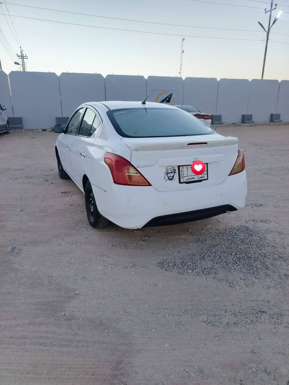 السلام عليكم نيسان سني 2019 بيه ضربه چاملغ الخلفي رقمه البصره مكينه تنقص وبيه دحجات وراعيه موجود تبريد شغال كهربائيات شغاله تخم تاير حداده80/100السعر77الرقم ***********
