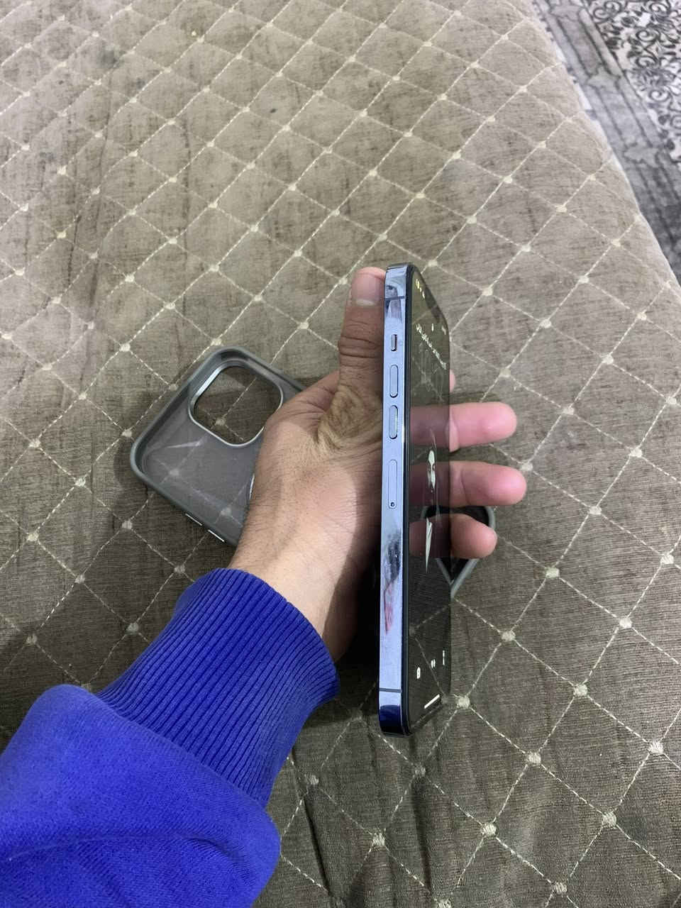 سلام عليكم ايفون 13برو ماكس ذاكره 512مبدل شاشه 
بطاريه/76
شاشه اصليه 3خيارات وفيس ايدي شغال
السعر 575وبي مجال 
ناصريه مركز
***********
