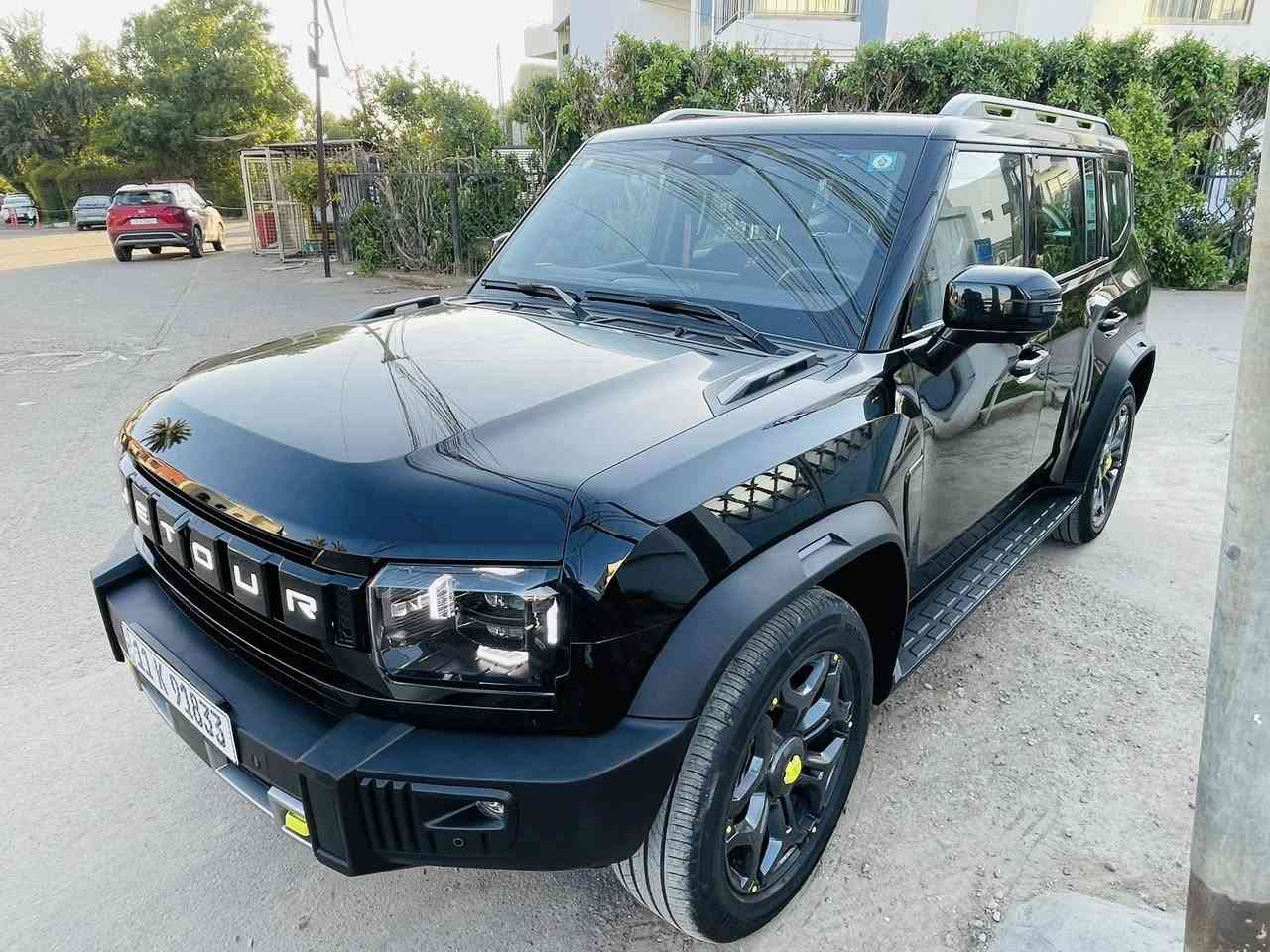 السلام عليكم
جيتور T2 2025 لاكجري
داخل زيتوني احزمه برتقالي
ماشيه ١٣٠٠٠ كم السياره بالظمان
فول مواصفات بدون ملاحظات
كفاله عامه 
السعر ٣٨ مليون 
مكان السياره بغداد الكاظميه
هـ***********
