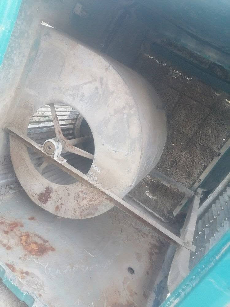 مبرده للبيع  شغاله جاهزه ماطور نحاس سرعتين  نضيفه+  غلف مبرده بيه نقص باب للبيع ***********
