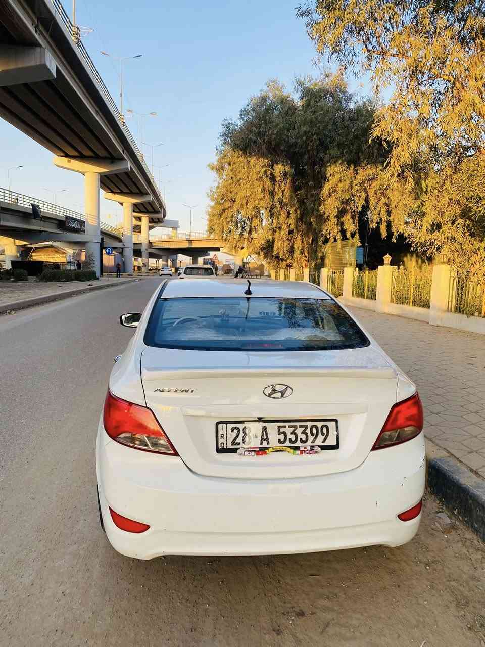 السلام عليكم اكسنت 2015 خليجي 1400 كفاله ماشيه 122  بدون صبغ وتبديل سونارها بالمنشور موجود  محرك وكير وتبريد مابيهن اي مشكله   سياره فول مواصفات فتحه بالسقف تحكم ستيرن شاشه كامره خلفيه تخم تاير حداديه جديده سنويه لل29 هزه بعده ما ساقطه مكان السياره الديوانيه السعر 90 وبيه مجال  للاتصال *********** متوفر واتساب
