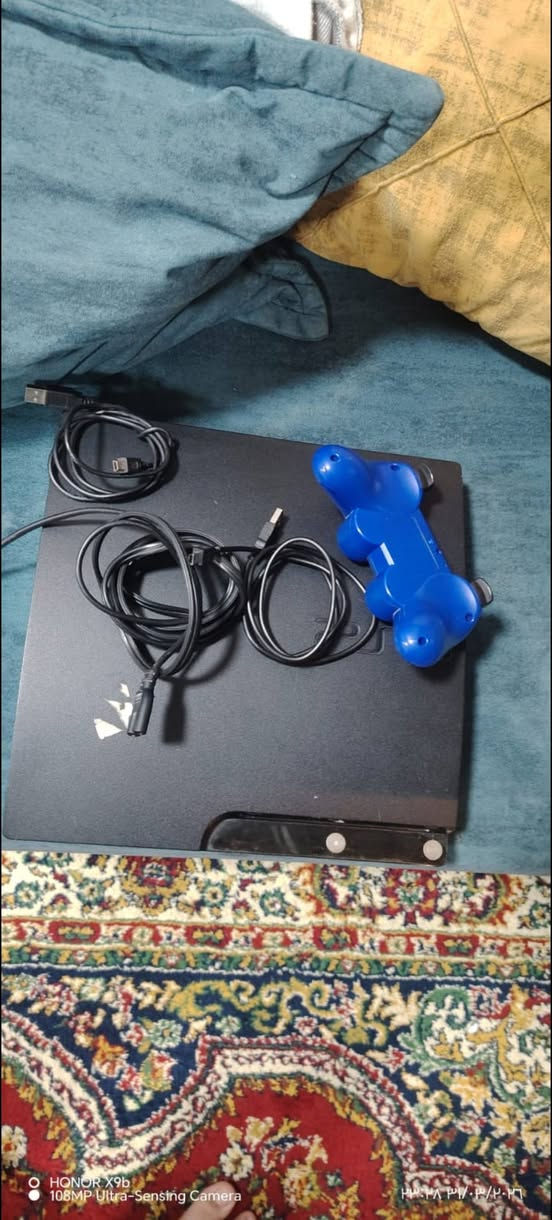 بلي 3 جهاز نضيف جدآ مهكر مفتوح مرة وحدة اغرض التنضيف و تبديل معجون الحراري  يوجد داخل الجهاز من 9 الى 10 لعبات  السعر 100 الف مع هارد 20 لعبة الخاص  *********** بغداد
