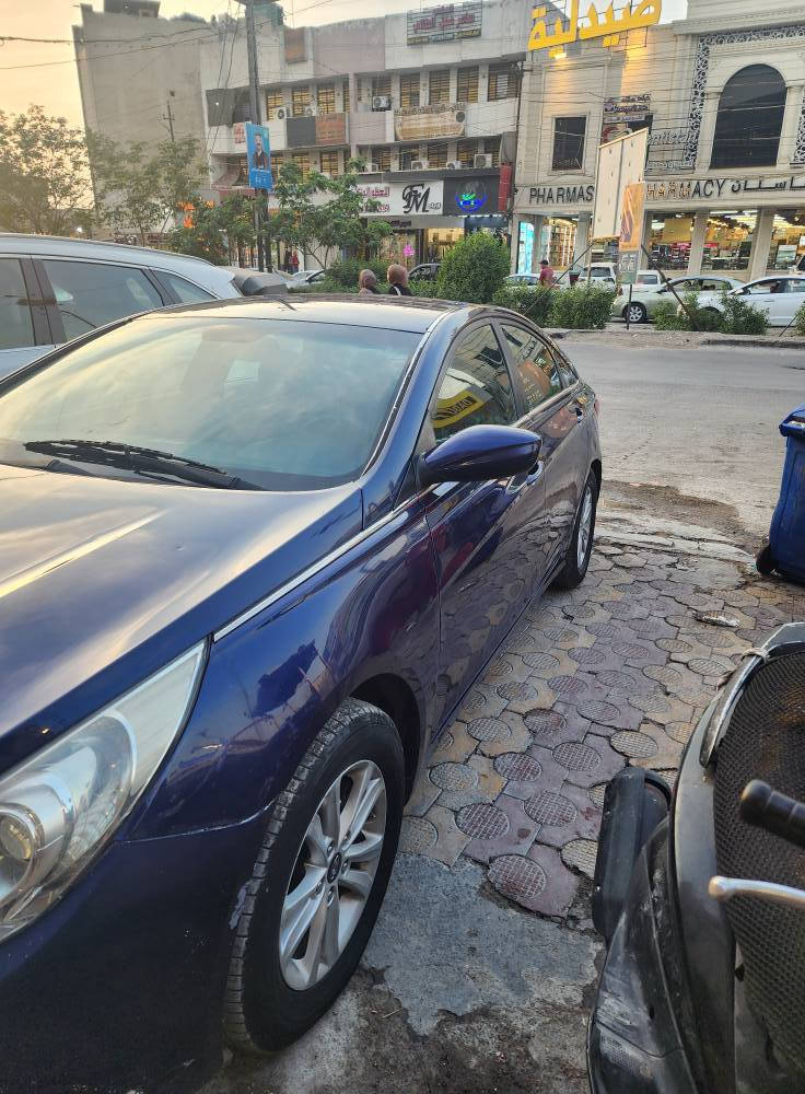 سونتا موديل ٢٠١٣ وارد امريكي جدي اي 
حادثها جاملغ ايسر بارد وطاك ايرباك برده 
بدون صبغ لاستفسار *********** بغداد, العراق
