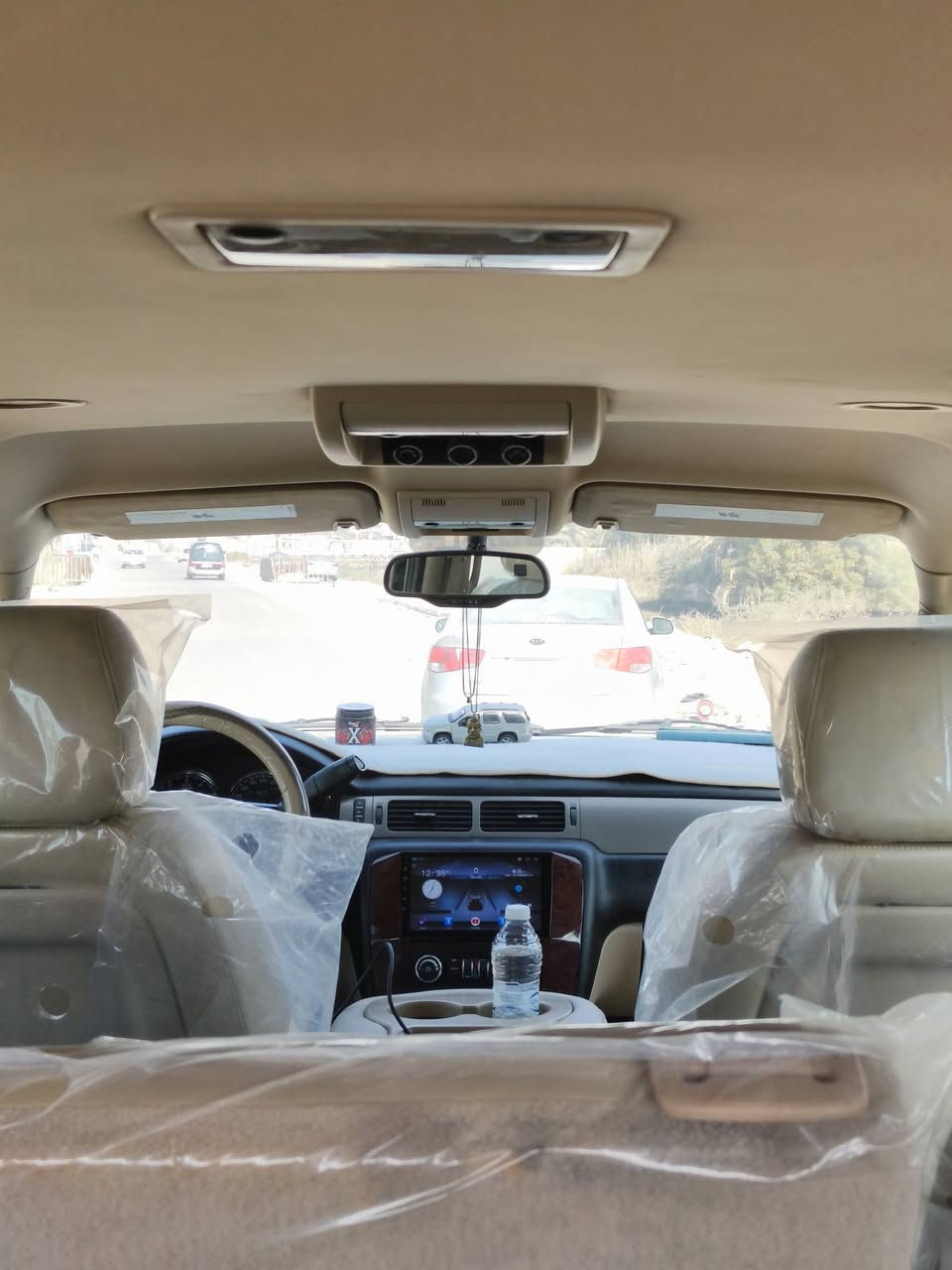 السلام عليكم
تاهو 2007 شمباني 
السياره كفاله لا ضربه ولا تبديل ولا صبغ حتى دعاميات 
فقط جراد بل بنيد  . 
ارضيه جلد  . 
كشنات جلد  . 
شاشه  . 
حداديه جديده  . 
*********** 
السعر 225
هزه جديده وبأسمي
