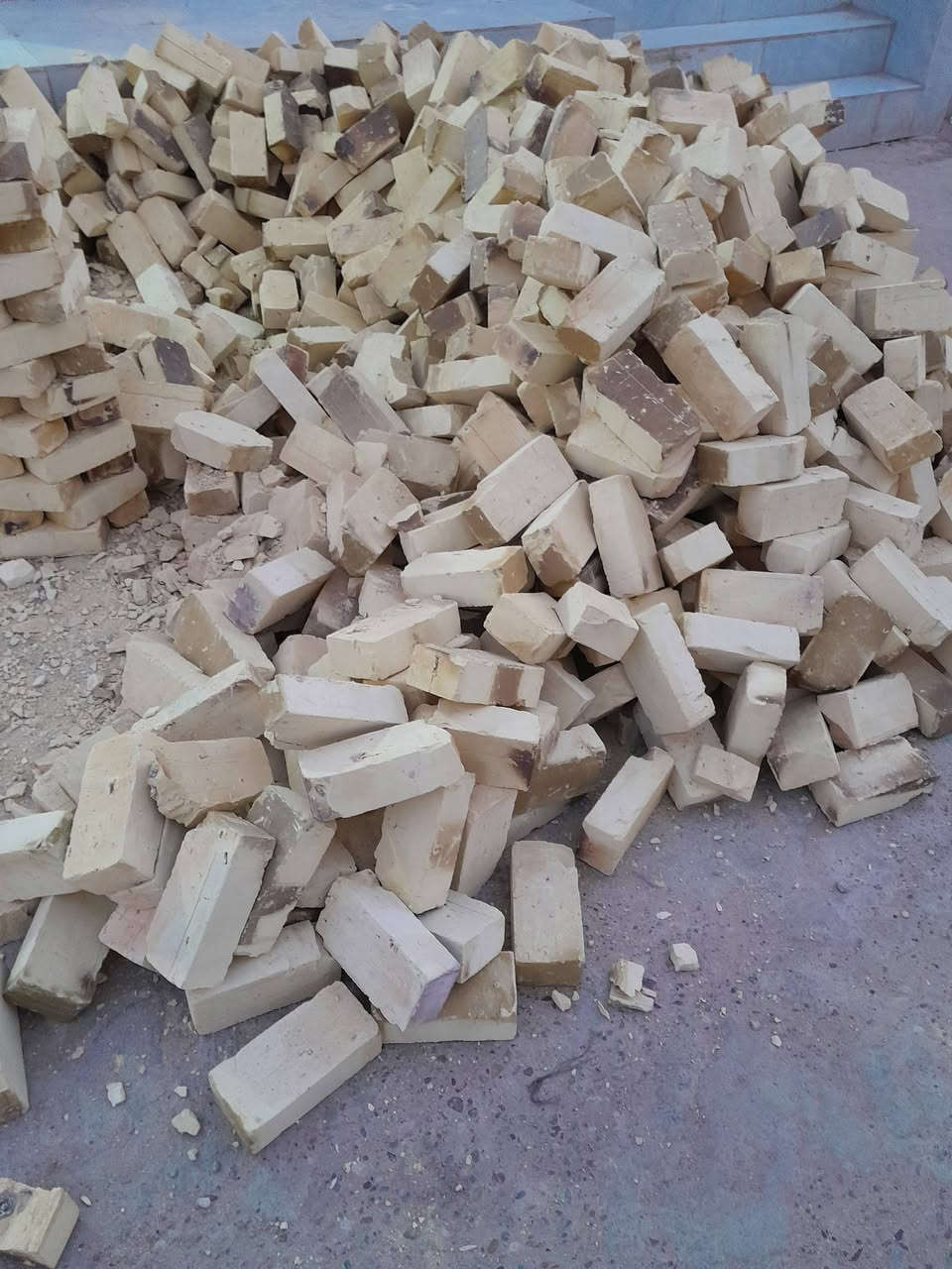 سلام عليكم عمال تصعيد كافة المواد نعمل ليل ونهار وبنسب الاسعار اتصلو على هذا رقم *********** واتساب هم بية نعمل لكل الاعمال تنكير لبخ بتلو تفليش تطليع انقاض تدخيل سبيس حدل حفر قطع كافة الاعمال وبنسب الاسعاررر
