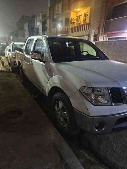 بيكم نيفارة موديل 14 كير اوتو مابيها صبغ بس بارد وتعديل بل ركبة مال شاصي السيارة نضيفة ومعاملة الرقم علية تستلم صافي السعر 130  بيع او مراوس وبيها مجال الرقم *********** بغداد
