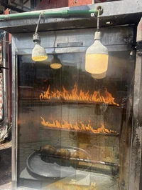 مشوايه للبيع سعر 350 وبيها مجال للتواصل 07748012675