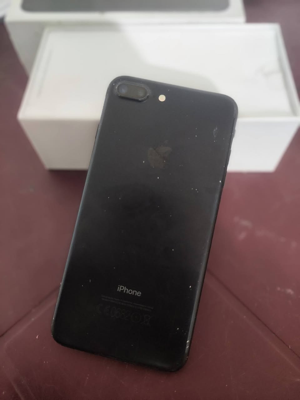 سلام عليكم ايفون سفن بلاص
كشي ما مفتوح بي كورتونه اوشاحنه 
بطاريه75 
مكان بابل شارع 80 
***********
قيم السعر 
لان ما اعرف اسعره
