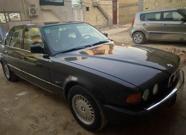 السلام عليكم
bm735
رقم بغداد بـ أسمي موديل 1991 
سنوية لنهاية 2027
السعر 58 
مكان السيارة كربلاء
للتواصل ع الرقم ***********
