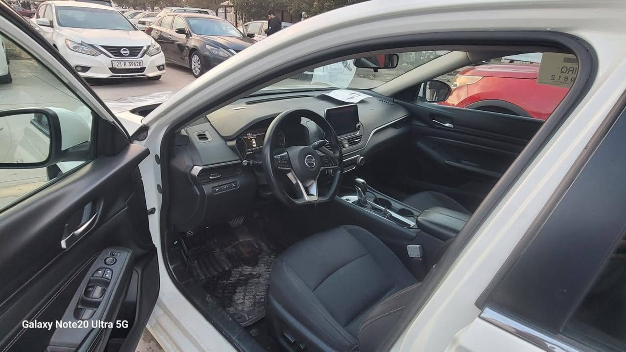 نيسان التيما ٢٠٢٠ ابيض مواصفات S
قطعة وحدة صبغ 
بدون ايرباك
شاشة كبيرة 
تدعم ابل كار بلي
كشن كهرباء 
ماشية ٨٣ الف
عليها ويل SR
مكينة وكير بشرط 
مابيها اي نقص 
صور الحادث والسونار مرفقات .
مكان السيارة قضاء كلار بالقرب من خانقين.
السعر 150$ وبيهه مجال قليل 
***********
