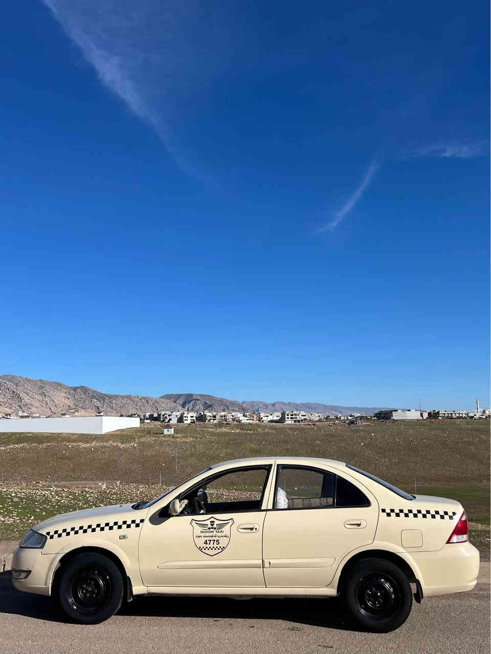 تكسي نيسان سني موديل 2012 سه ري بولند دوو بوستا سبخه په راشوت فه بوي داخلي نيه ره قه موو سه نه وي جديد هه تا 2029 هه ر جار تايره جديد هه يكه لي سياري ي خاوينه سعر 112 $ ژماره موبايل ***********.. دهوك, العراق
