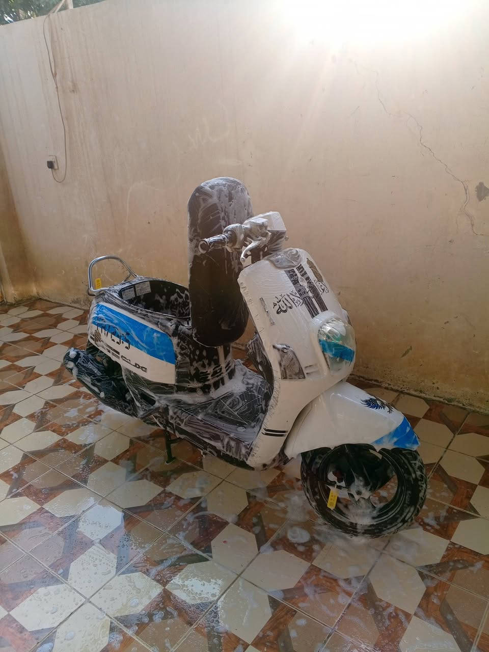 سلام عليكم دراجه بوليس كابريتر موديل 2010 مناقصه اي شي خير منه شرط مكينه ممفتوح بيه برغي السعر 850 وبيه مجال مكاني بعقوبه بهرز رقمي ***********
