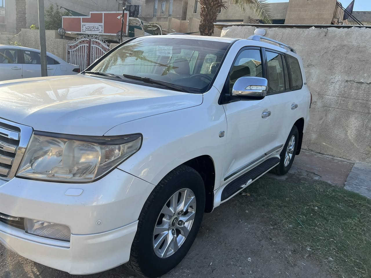 لاندكروز 11 ستينيه مكفوله من الصبغ ماشيه 230 الف السعر 31500 $بغداد ***********
