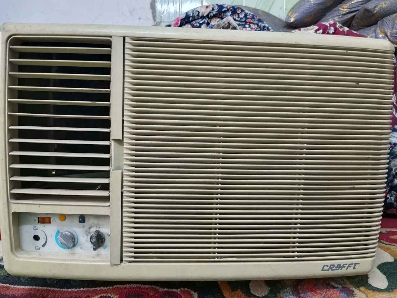 رقمي. *********** سعرها 200 وبيه مجال
