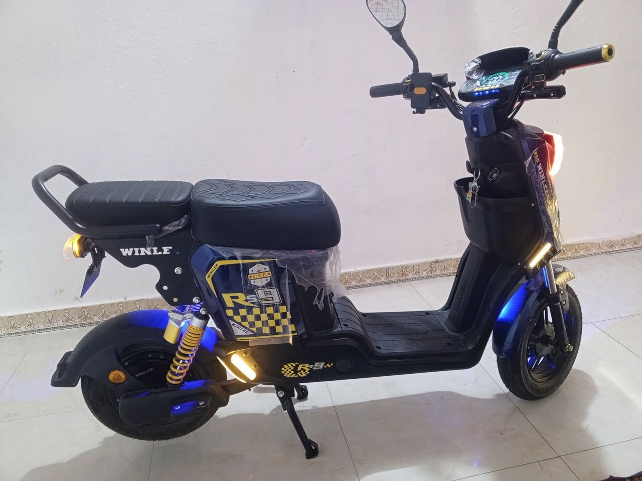 سلام عليكم دراجه شحن اللبيع RS9مديل 2026 كفاله صارلي شهر من شتريتها محتاج وريد أبيعها بيها سويجات 2وكارت وبصمه  اربع نمر 5بطاريات 32امبيربيها نضام بك  R سعر 550 وبيها مجال بسيط الرقم ***********
