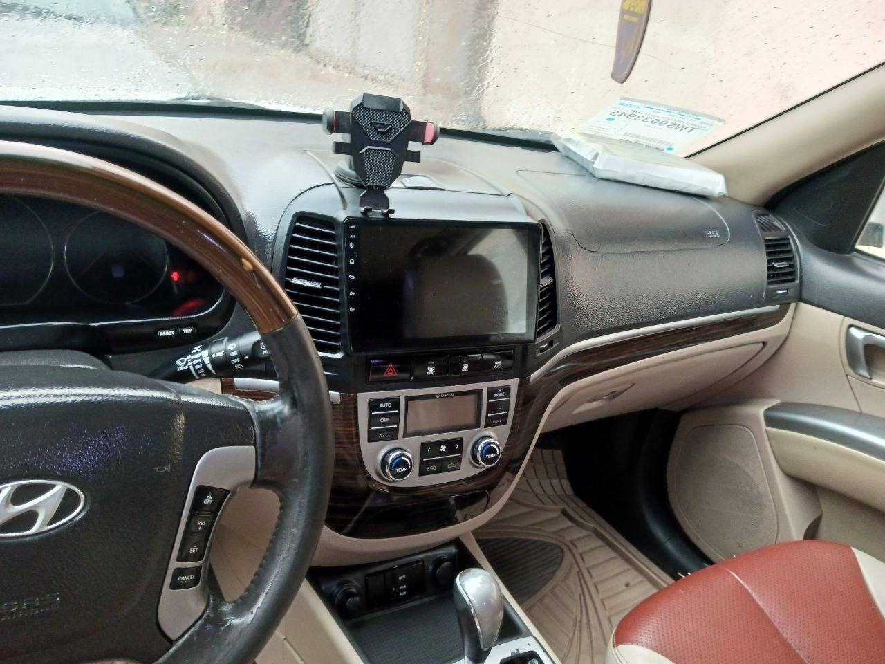 اقرا المنشور كامل وبعدين علق مو شراي لا تدوخني
سلام عليكم 

سنتافي للبيع 

الموديل: 2012

عداد المسافة: 250 الف

المواصفات ✅

1:سلايد 

2:سبعة راكب

3:كشنات جلد لونين

4:بصمة

5: مقعد السائق كهرب

6: ويل كب

7:تبريد لمس

8:تبريد تلث قطع

9:مري كهرب شفط

10: إشائر بالمري

محرك مفتوح راجز بدون تعمير

السيارة مكفولة من اي ملاحظة

 السيارة بإسمي ثاني يوم تحويل

ملاحظة:  وكالة ما اسوي تحويل فقط

هذي اعلى مواصفات بالسنتافي

السعر: 165 وبيها مجال بسيط

للأستفسار: ***********
