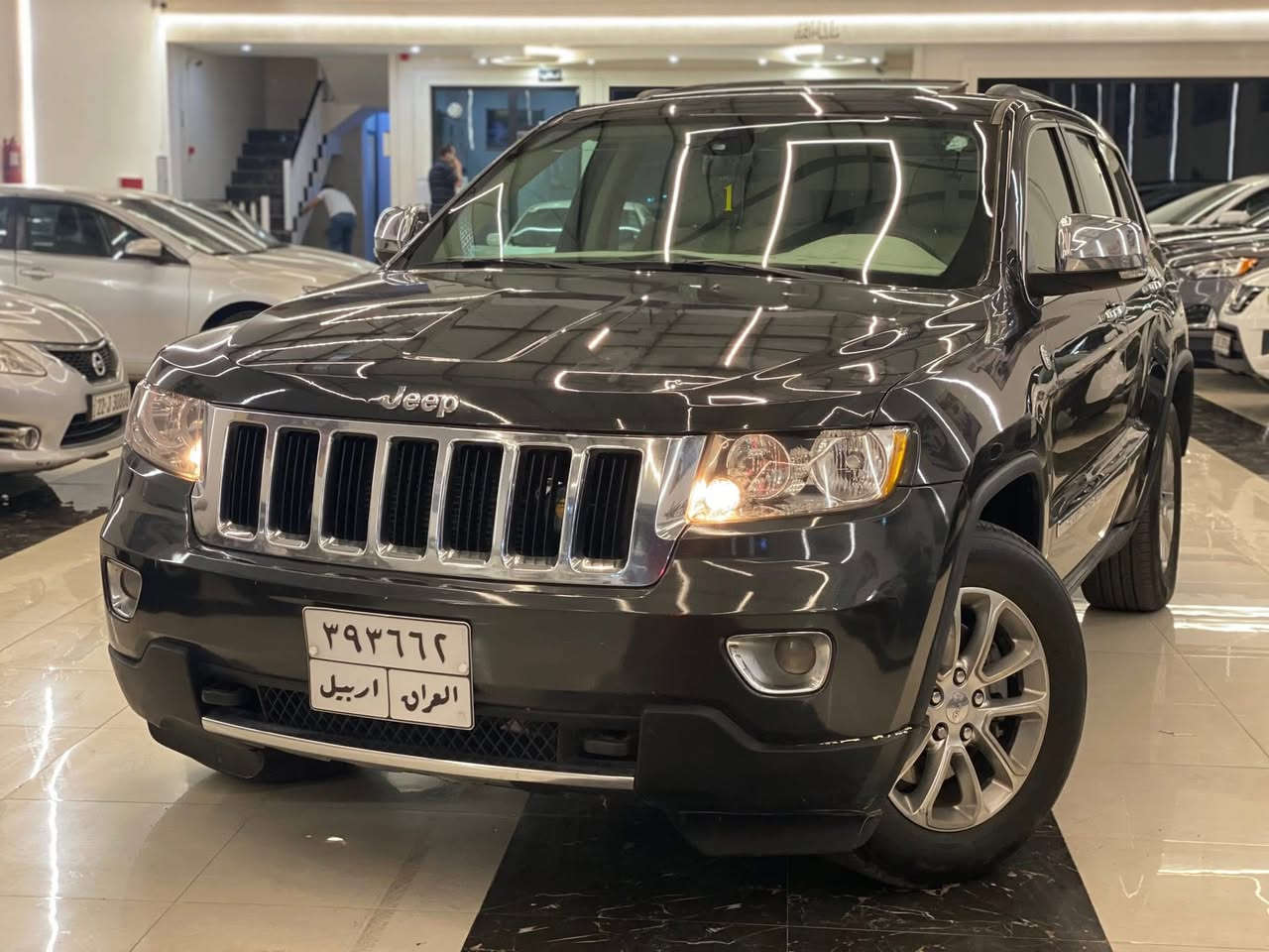 سلام عليكم جيب كراند شيروكى ٢٠١١  TRIL RAITED سيارة v8 خليجي زيرو اربيل فووول فووول فووول مواصفات سيارة كلين من دعامية لدعامية بس بيه ثلاث مكانات اصغير بارد كفالة عامة من رقم للرقم تحويل مباشر  اربع تايرات جديد  سيارة حيل حيل حلوة ماشاءالله باقيه على بلاد  منضومة زينون كير محرك شرط محرك بس قبق مفتوح بس شرط صوت تبخير صرف نفخ كله شرط 
مواصفات 
١-استيرن هيتر 
٢-دبل اكسل
٣-كشن جلد
٤-كشنات تدفئة تبريد
٥-كشنات خزن ميموري
٦- تحرك استيرن كهرباء 
٧-صندوق شفط
٨-تشغيل عن بعد
٩-سلايد
١٠- شاشة بلادي بلقمارة
١١-توليد كهرباء 
١٢-شاشة كامرة
١٣-بصمة
١٤-تحكمات استيرن تحديد سرعة
١٥- تبريد مركزي
١٦-دبل جام نظام عزل
١٧-نضام Eco اقتصادية 
١٨-حساسات امامي خلفي
بيه اهواية مواصفات اخرى…
بيع مراوس بسيارات رقم شمالي
سعر ١٧٥ بيه مجال قليل 
عنوان اربيل
***********
