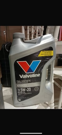 ❤️‍🔥 ___________   زيوت سيارات مكونه من 4 انواع   الاول / الماني الصنع...