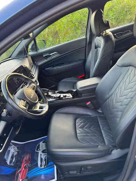 ‎‏2023 Kia Sportage X Line
‎ كيا سپورتاج  2023   plug in Hybrid
‎يعني تكدر تستخدم سياره كانما سياره كهربائيه 
‎وتكدر تستخدمها  نظام الهجين 
‎وتكدر تستخدم نظام الوقود انته بكيفك علما تكدر تشحنها شحن خارجي ايضأ وتستخدمها كسياره كهربائيه بصوره تامه وتنسى محرك 😜وبانزين ودوخته 
‎ وتبريد ثلج     
‎فول  موصفات    
‎مواصفاتها :
‎1-بنوراما
‎1-بصمة  
‎3-شاشة كبيره على طول دشبول 
‎4-كاميرا دوارة 
‎5-رادارات / رادار امامي /رادار جانبي /رادار خلفي
‎6-حساسات خلفي 
‎7-خرائط نظام كيا مفعل بيها اصلا 
‎8-كشنات تدفة‏ 
‎9-كشنات جلد .
‎10-دفع رباعي  نضام جبلي وثلجي وترابي
‎11-نزول منحدرات                                                    
‎12-كشنات سايق كهرباء
‎13-تبريد قطعتين 
‎14-اوتوهولد 
‎15-ويل كروم 
‎16-مسجل ناطق مفعل
‎17-بلوتوث USB ابل كار بلاي والاندروير . 
‎18-حاجب ليد
‎19-نقطه عمياء
‎20-شفتات ستيرن
‎21-اشاراة بالمراياة الجانبيه                                     
‎22-فول تحكم ستيرن                                             
‎23-كير ماوس                                             
‎24-اوتو بريك                                                        
‎25-بريك بصمة                                                       
‎26-زنون + Led
‎27-شحن اللاسلكي                                                            
‎28-‏داخل اسود جلد 
‎29-نضام قياده أيكو + سبورت + نورمل
‎30-مثبت سرعه
‎31-تحديد مسار والقياده الاليه 
‎32-دمامات صوت  
‎33-لايت بلادي Led +  زينون ‏دبل زينون اصلى . 
‎34-رادار الخطوط البيضاء 
‎35لايتات اربع عدسات + ليد 
‎‏36-شاشة إلكترونية
‎37-تشغيل عن بعد 
‎‏AUTO HOLD-38
‎‏39-Auto start
‎40-منفذ شحن في المقاعد الأمامية
‎41-تبريد منفصل السائق عن الراكب مع دكتات تبريد خلفية. .
‎فول فول افتح الباب توكع مواصفات
‎وبعد كومه مواصفات بيها مكان سياره بغداد***********
