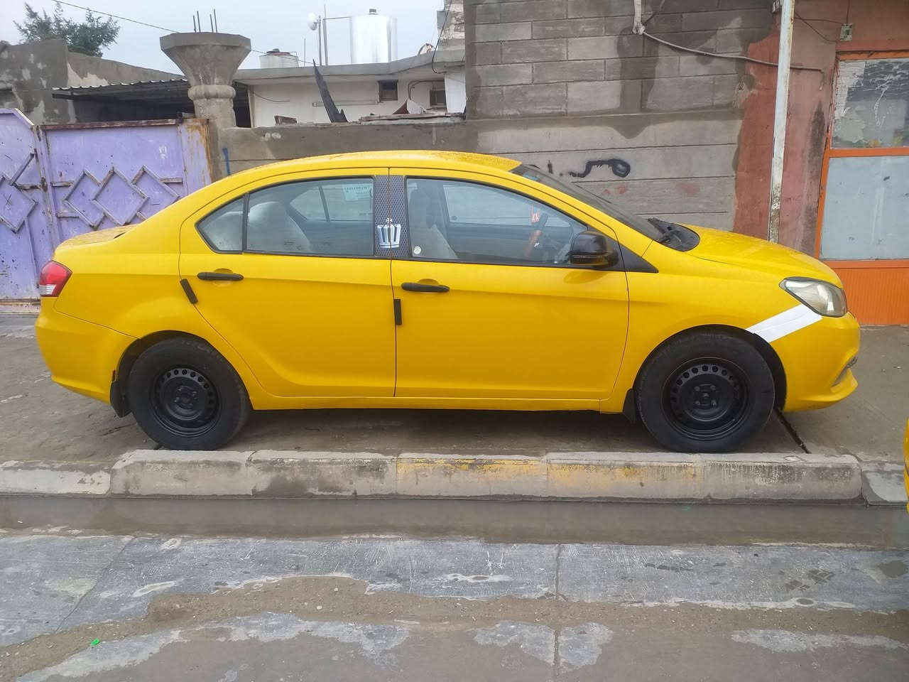 متاح اكريت ويل موديل ٢٠١٢   مشروع وطني رقم انكليزي بسمي ثاني يوم احولك هيه غرامات صفر سنويته نافذه الحد ٢٠٣٠ صدر جديد لايتات زيلون بجم ٢٠١٦ دوشمه جديده شاشه ايبات قفل مركزي باور جديد مشط جديد كهرباءياته كامله سياره متعوب عليه نضيفه حيل *********** سعره ٥٥ بيه مجال سياره ضربه مابيه بيه تصفيات بدون دوخل  تبريد شغل تدفءه تشتغل بس نقصه بيه ال سيم مال تحويل ال تبريد تدفه ما يشتغل يعني فراره مال جنر تحويل تدفءه تبريد ول باقي شرط
