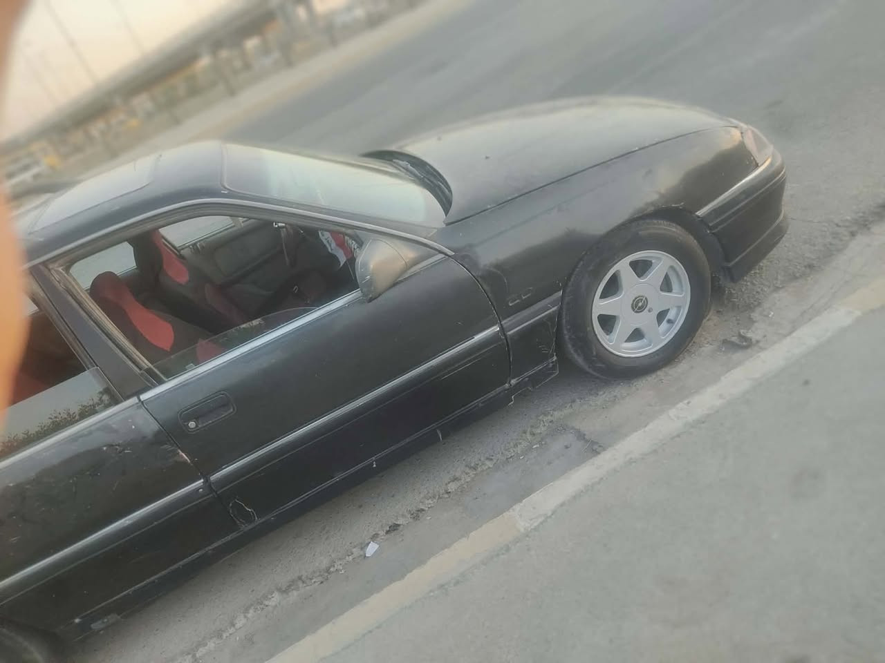 اوبل اوميكا ✈️ للبيع موديل 91رقم الماني نينوى وشرط التحويل حجم  26  غرمات صفر 0 السنوية لي 2027 طخم تواير المحرك 6 سلندر بس بي رخاوة سيارة مال بيت  
النظافه كدام العين السيارة ما مصبوق بس بي مكاين صبغ 
السعر 22 وبيها مجال مكاني موصل جانب الايمن 
الرقم *********** بي واتساب
