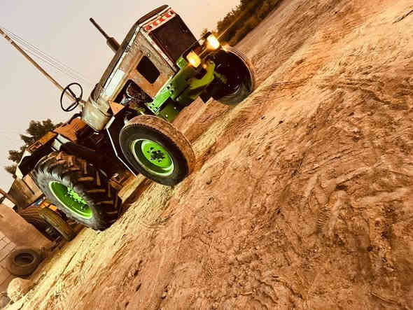 للبيع عنتر موديل 1988 مكينة جديدة لا تبخير ولا تنقيص كير ومحرك واكسن وجهاز هودرليك مكفولات ثكالات امامي كشر بلادي كهربائيات شغالة نكرة سلف ستيرن باور مكينة مال جناي خير من الله اي نقص ما بيه مع عربانه جديدة السعر 3100 وبيه مجال بسيط المكان بابل قرب خط السريع للاستفسار ***********
