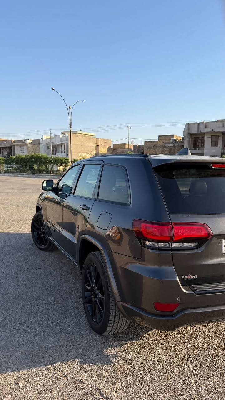 السلام عليكم
جيب بلاك توب مديل 2020 السيارة ماشية 100 الف ضربتها جاملغ وبنيد بسيطات مكاني كوت سعرها 230 وبيها مجال ان شاء الله 
اي استفسار خاص واني بالخدمة


**إذا كنت صاحب هذا الإعلان وتريد حذفه لأي سبب، رجاءا أرسل رسالة إلى الدعم الفني**