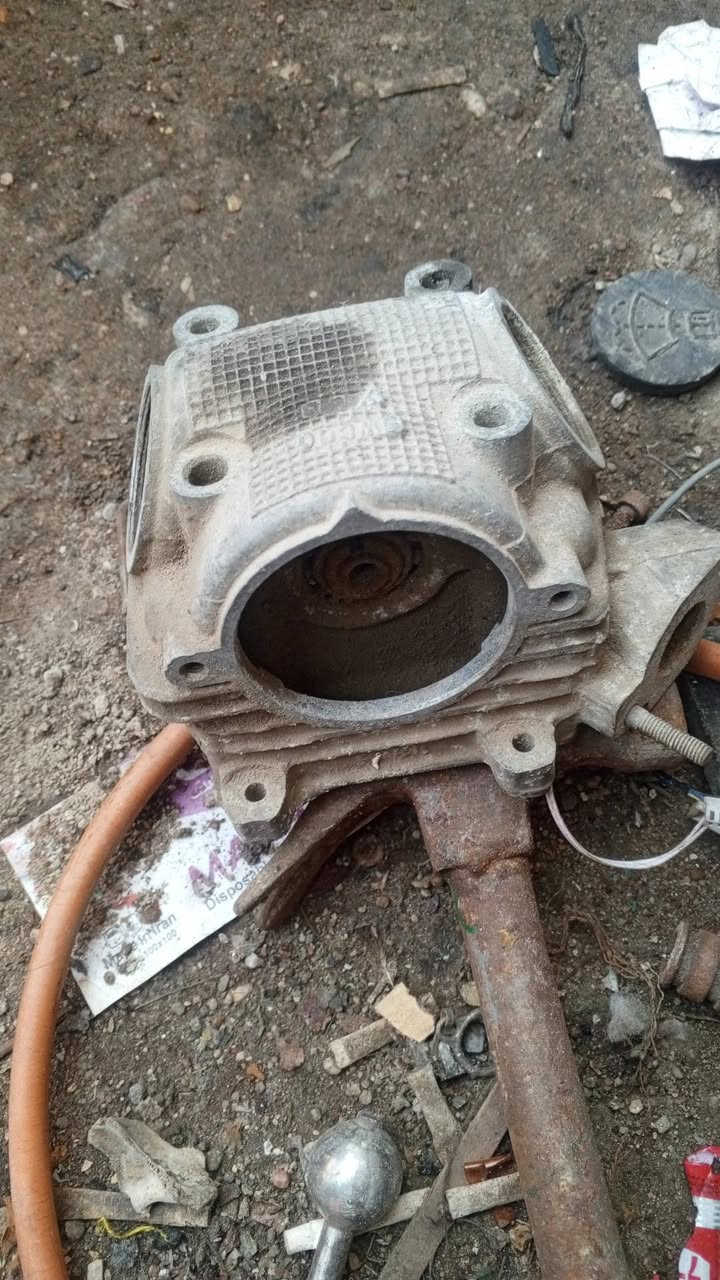 السلام عليكم كاور مال ماكس كل شي ما بيه رايد له بس غسله متروك سعر 20 بمجال شرايف وتلخاص ***********
