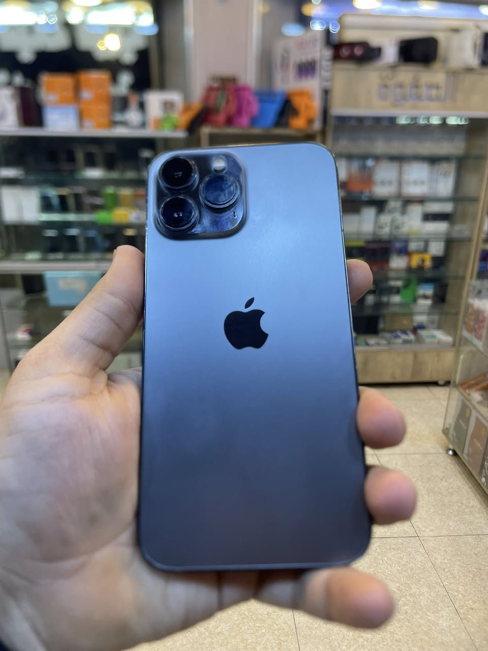 ابفون ١٣برو ماكس ذاكره ٢٥٦ بطاريه٩١ جهاز فول نضافه شخط مابي فقط كامره ثانيه متشتقل فقط ثانيه ومبدل ضهر  شاشه اصليه بطاريه اصليه كله جهاز اصلي فقط ضهر وكامره ثانيه متشتغل سعره٥٢٥ مكاني الاعضميه رقم***********
