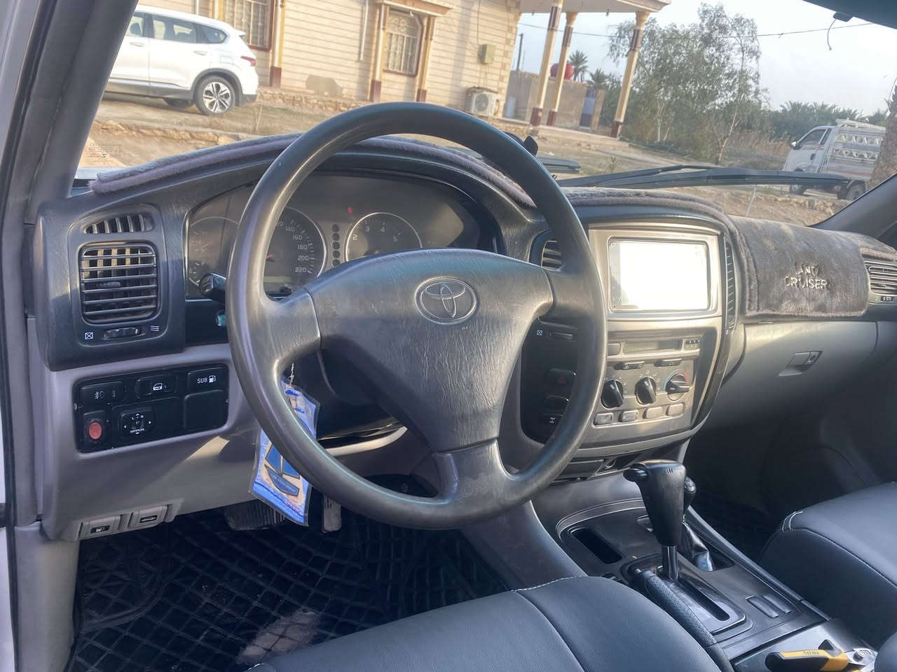 لاندكروز 2004السياره مزاد تترقم جاهزة مكان السياره السماوه السعر 120 كير اوتوماتيك ***********/***********
