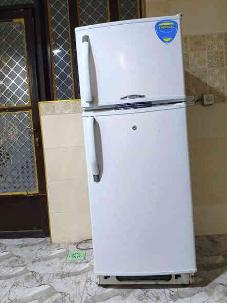 للبيع الثلاجه 150والمجمده 150بيهن مجال رقم ***********
