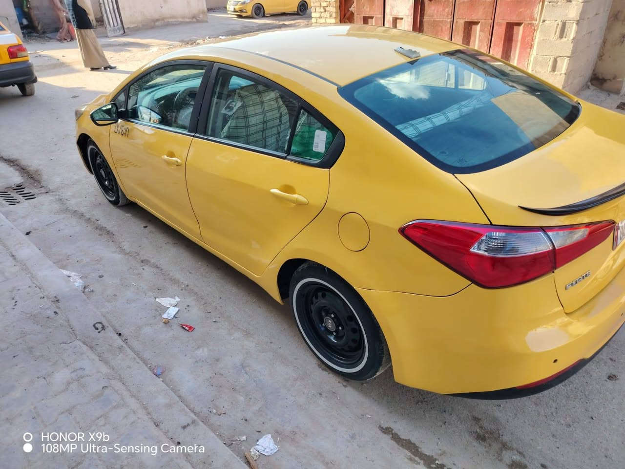 سلام عليكم عندي كيا فورتي  امريكي حادثها  باب الخلف سائق مبدل بدون دواخل موديل 2015 جاهزه من كلشي سياره  مكينه 1800دوش تخم تاير كير مكينه كله مكفول مكان السياره بغداد السعر  103وبيها مجال ***********
