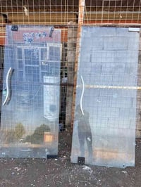 ابواب عدد2 جام للبيع السعر اثنينهم 120وبيهن مجال  07805564841