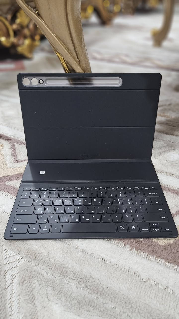 تابلت سامسونك S10 plus استخدام قليل جدا ذاكره 256  مع منفذ ذاكره خارجيه مع كيبورد سامسونك الاصلي 
السعر مليون دينار


**إذا كنت صاحب هذا الإعلان وتريد حذفه لأي سبب، رجاءا أرسل رسالة إلى الدعم الفني**