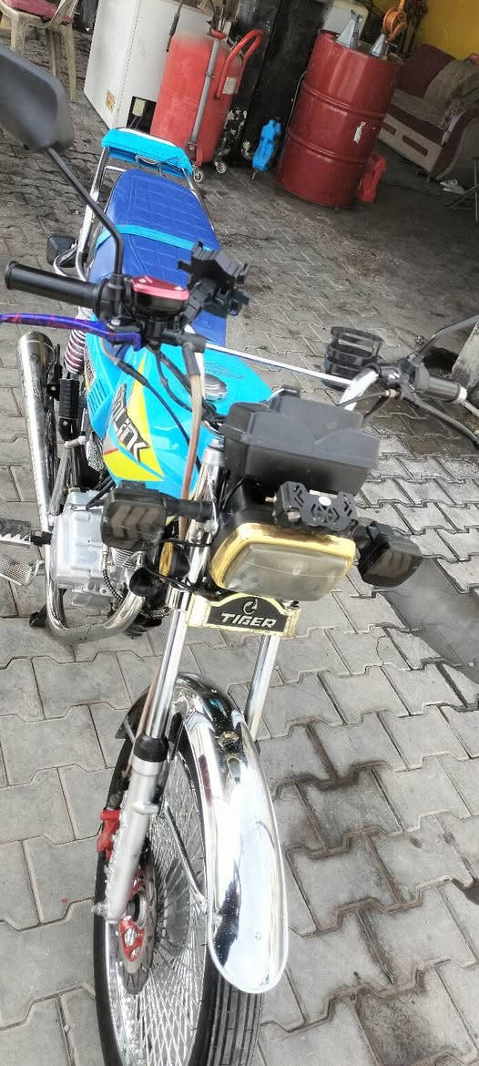 سلام عليكم   للبيع  اومراوس واي 5كير  موديل 2024 سعر  525


**إذا كنت صاحب هذا الإعلان وتريد حذفه لأي سبب، رجاءا أرسل رسالة إلى الدعم الفني**