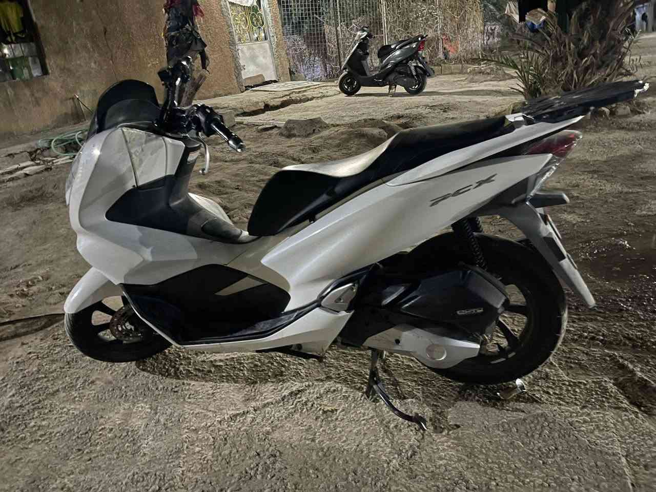 سلام عليكم بي سي اكس الثالث مكينه كفاله مافتوح برغي وكربيات كلشي شغال السعر خاص ***********
