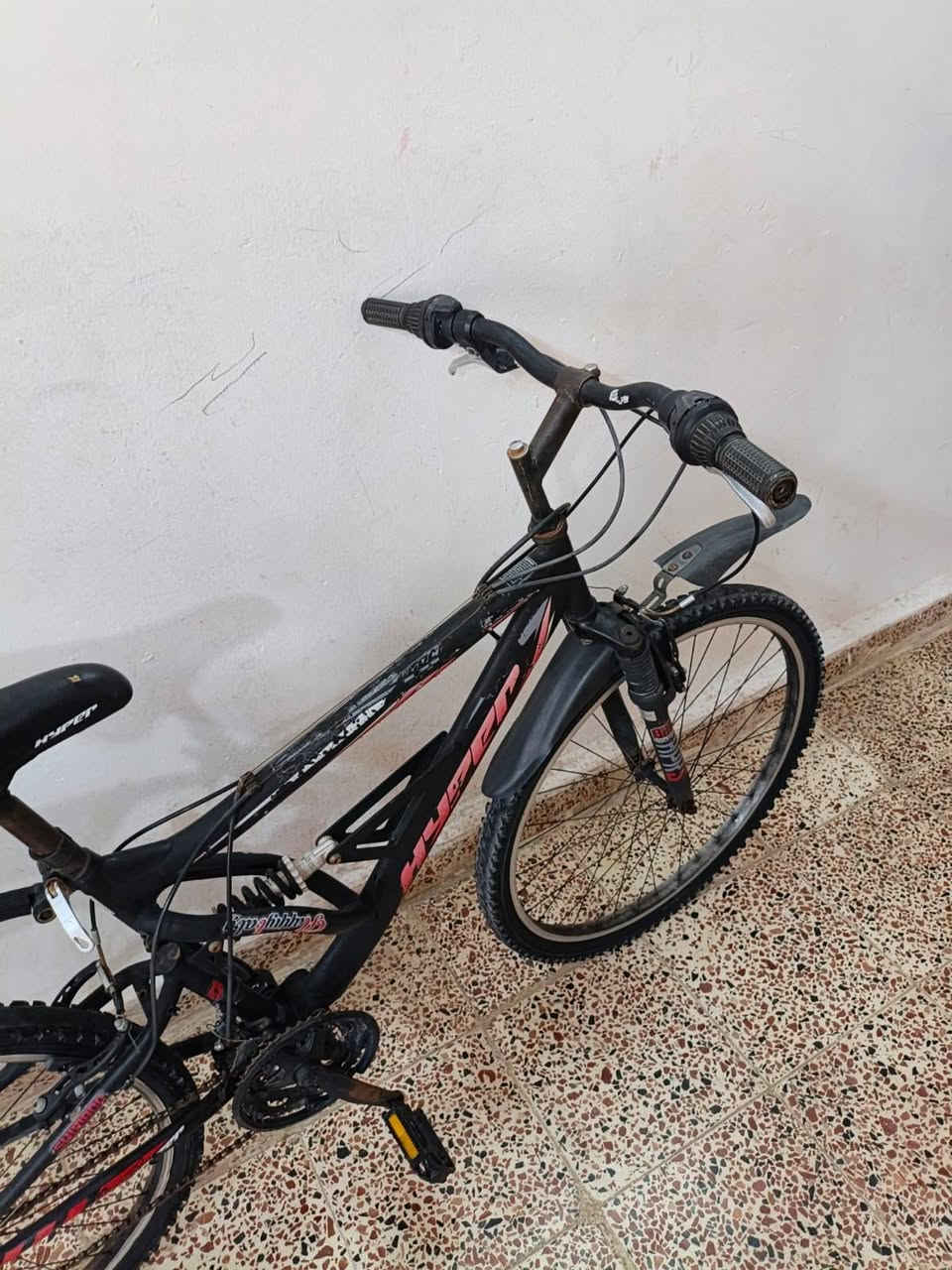سلام عليكم الموشراي يصلي ع نبي ويعبر المنشور 🌹بايسكل جبلي حجم26 دبلات امامي خلفي ماركهsuprشرط برغي نقص مابي وانضف واحلى منل صور مكاني تكريت القادسيه سعر 55 والميعرف سعره ليكسر بي وبل عافيه ع ياخذه🌹***********
